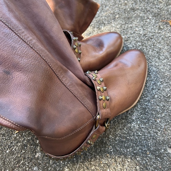 Browns ID Shoes - Browns Knee High Leather Boots
